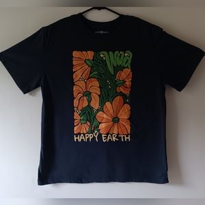 Happy Earth women's navy short-sleeve graphic t-shirt size L
